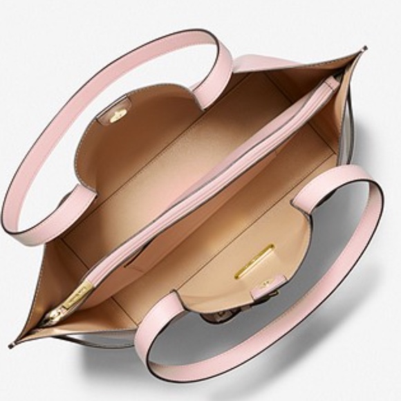 MICHAEL KORS
Emilia Large Pebbled Leather Tote Bag Powder Blush color - Picture 2 of 9